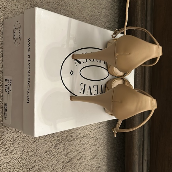 Steve Madden Heels - Picture 2 of 3